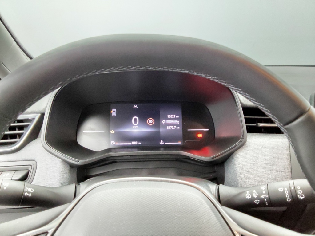 71383_p51 - RENAULT - CLIO - 2025 - photo 9