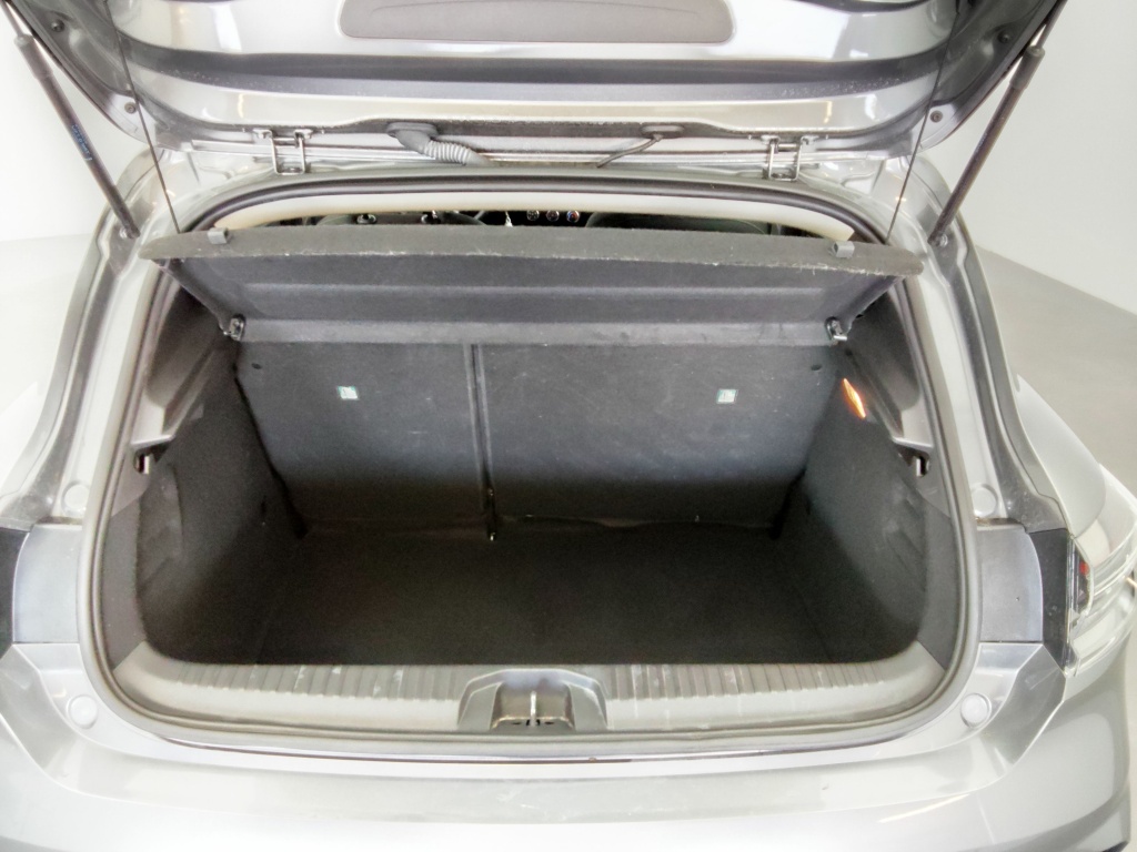 71385_p51 - RENAULT - CLIO - 2025 - photo 10