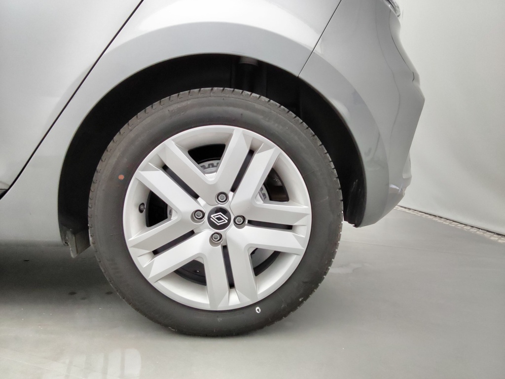 71385_p51 - RENAULT - CLIO - 2025 - photo 11