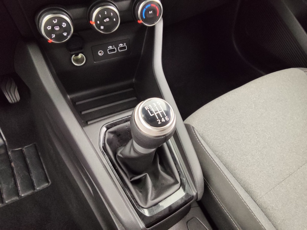 71385_p51 - RENAULT - CLIO - 2025 - photo 13