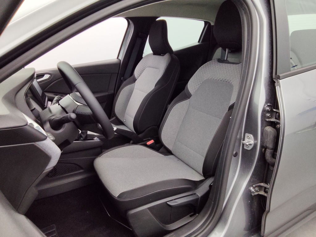 71385_p51 - RENAULT - CLIO - 2025 - photo 14