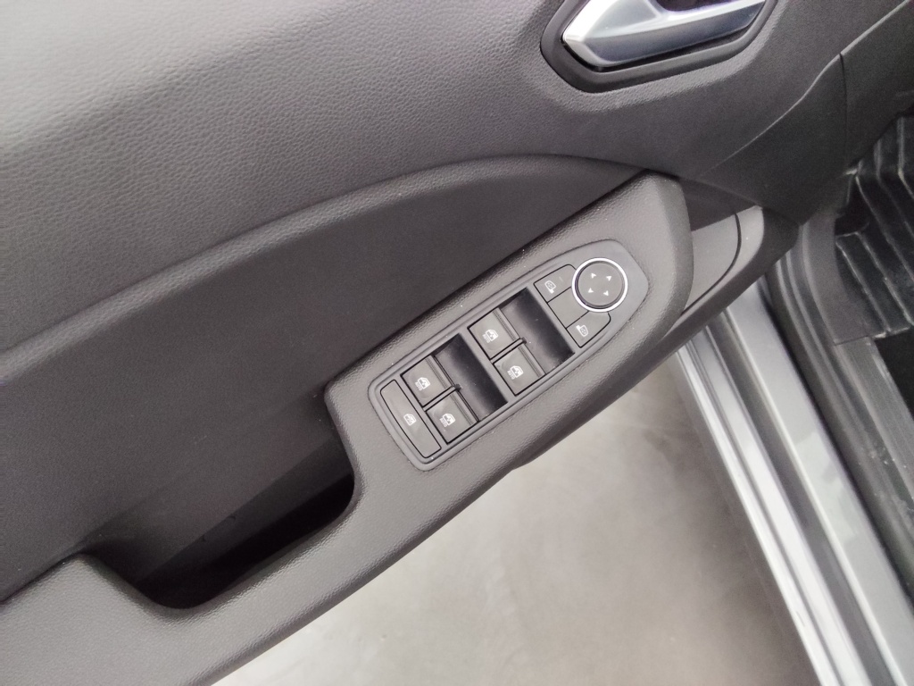 71385_p51 - RENAULT - CLIO - 2025 - photo 17