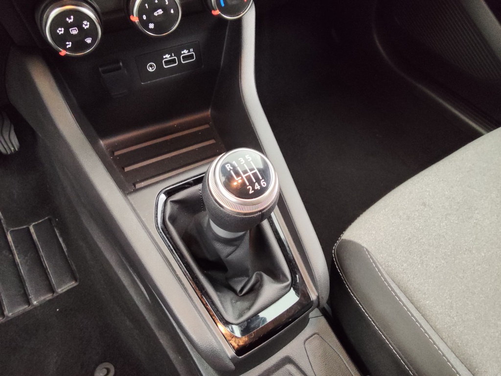 71387_p51 - RENAULT - CLIO - 2025 - photo 13