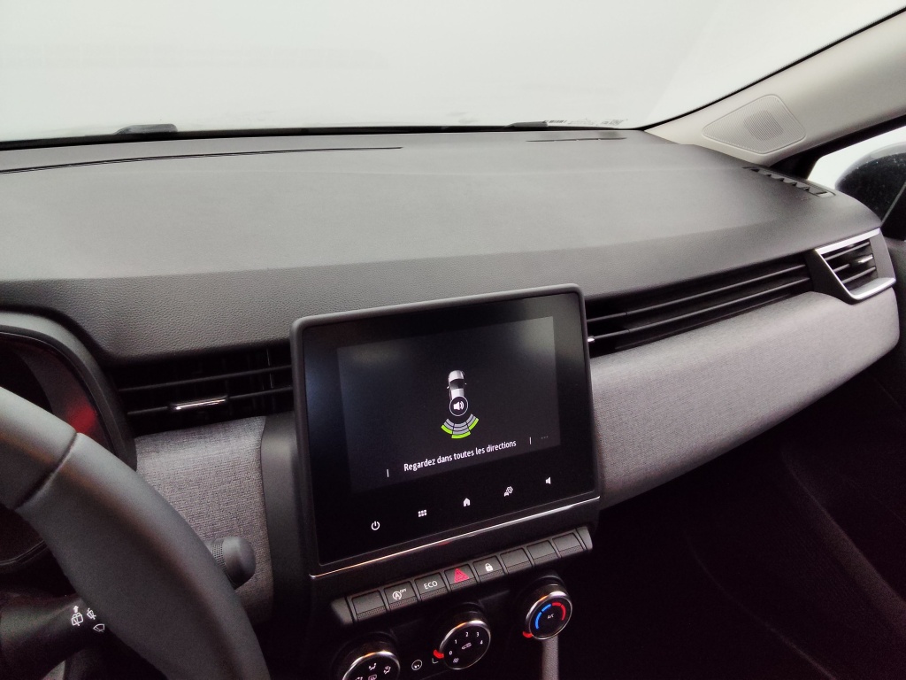 71387_p51 - RENAULT - CLIO - 2025 - photo 6