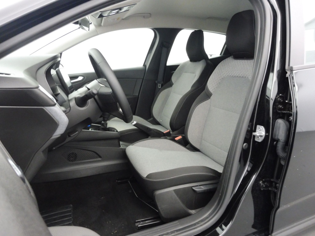 72474_p51 - RENAULT - CLIO - 2025 - photo 15