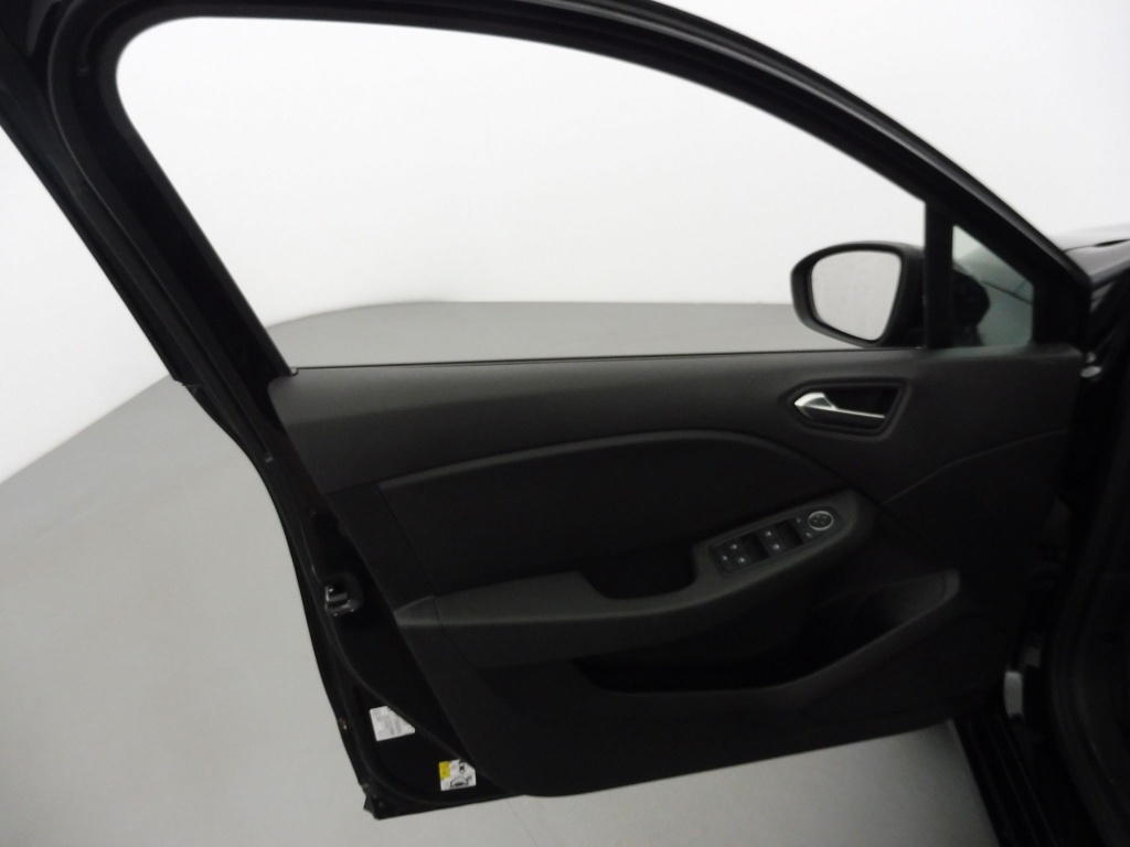 72474_p51 - RENAULT - CLIO - 2025 - photo 18