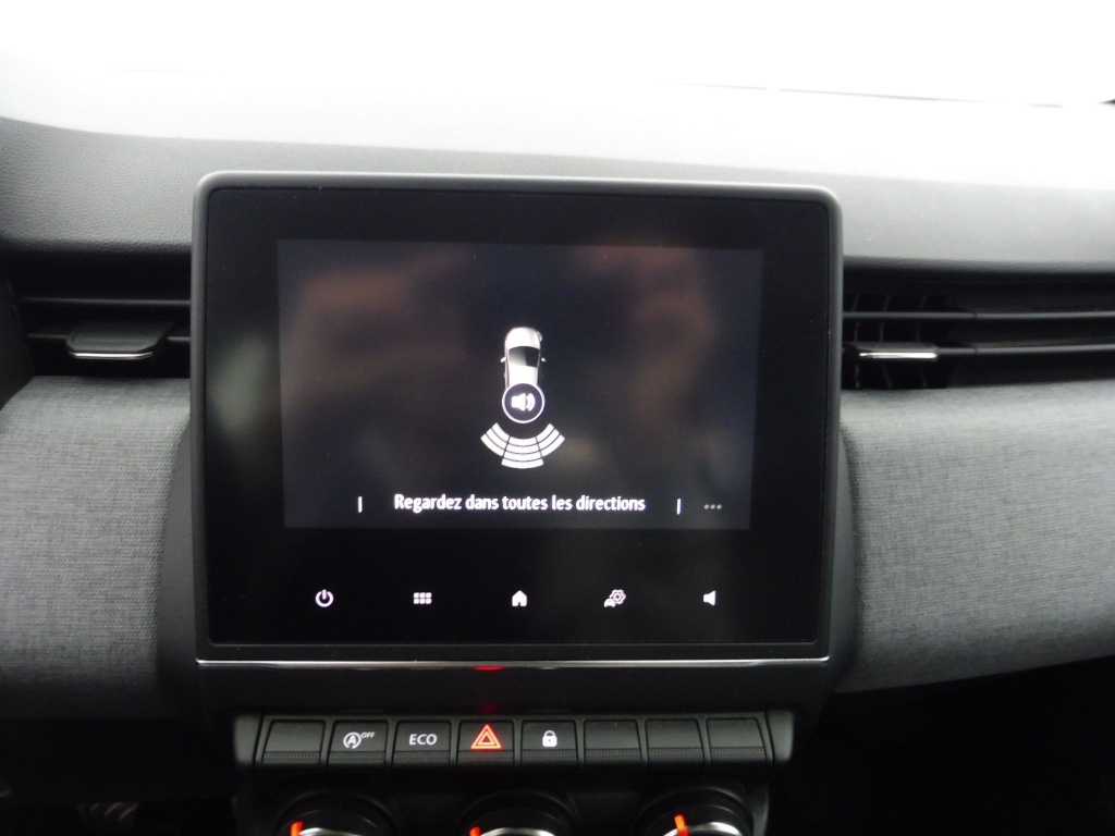 72474_p51 - RENAULT - CLIO - 2025 - photo 6