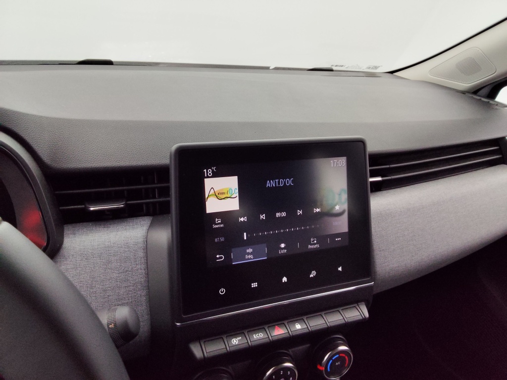 72531_p51 - RENAULT - CLIO - 2025 - photo 12