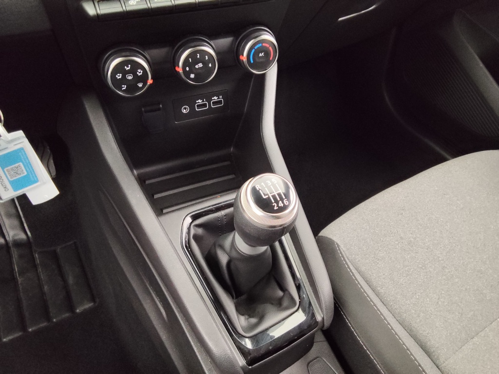 72531_p51 - RENAULT - CLIO - 2025 - photo 13