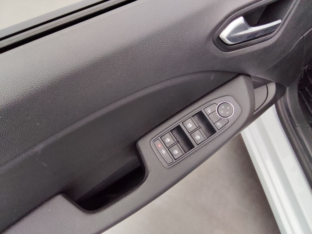 72531_p51 - RENAULT - CLIO - 2025 - photo 17