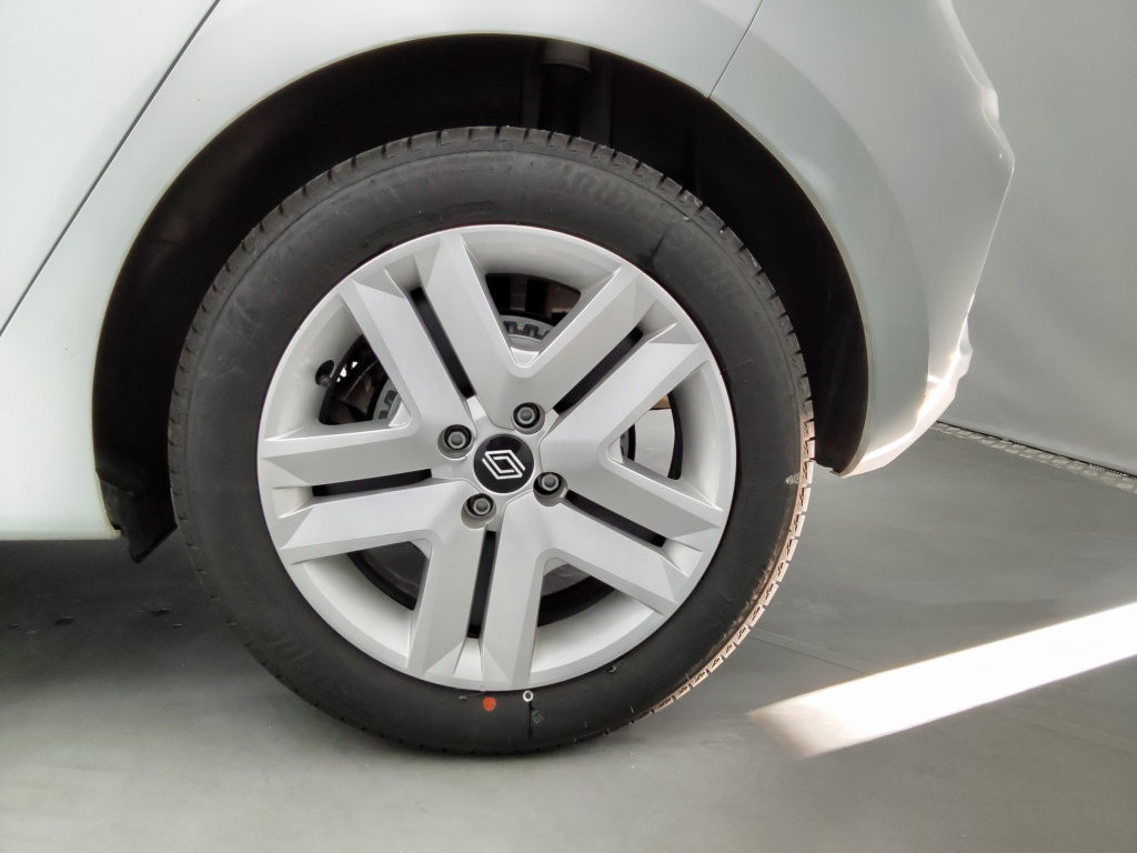 72542_p51 - RENAULT - CLIO - 2025 - photo 11