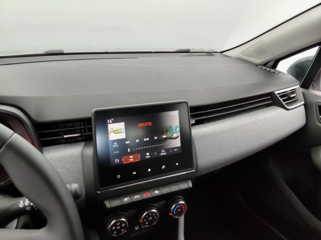 72542_p51 - RENAULT - CLIO - 2025 - photo 12