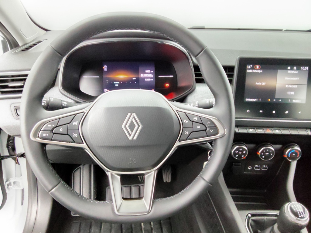 72542_p51 - RENAULT - CLIO - 2025 - photo 16