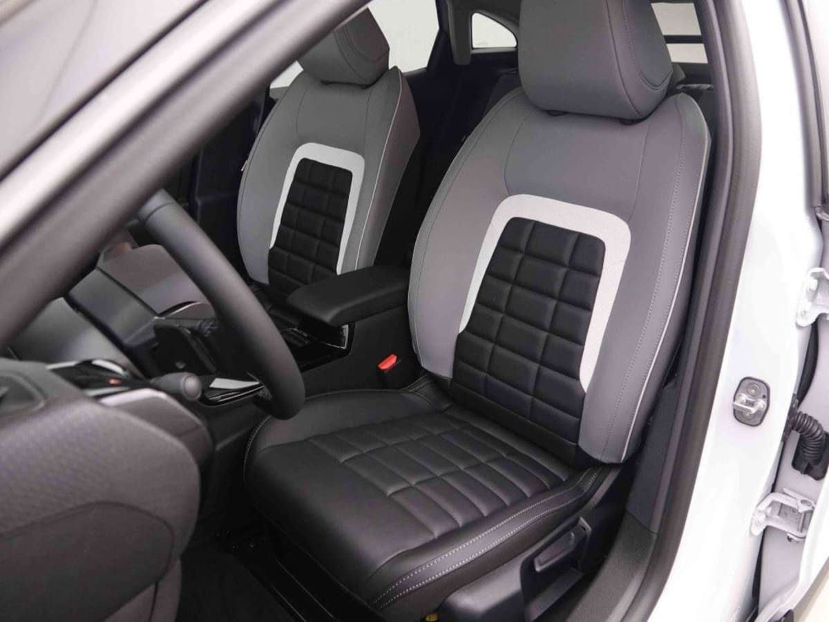 357729_p2 - CITROEN - C4 - 2025 - photo 5