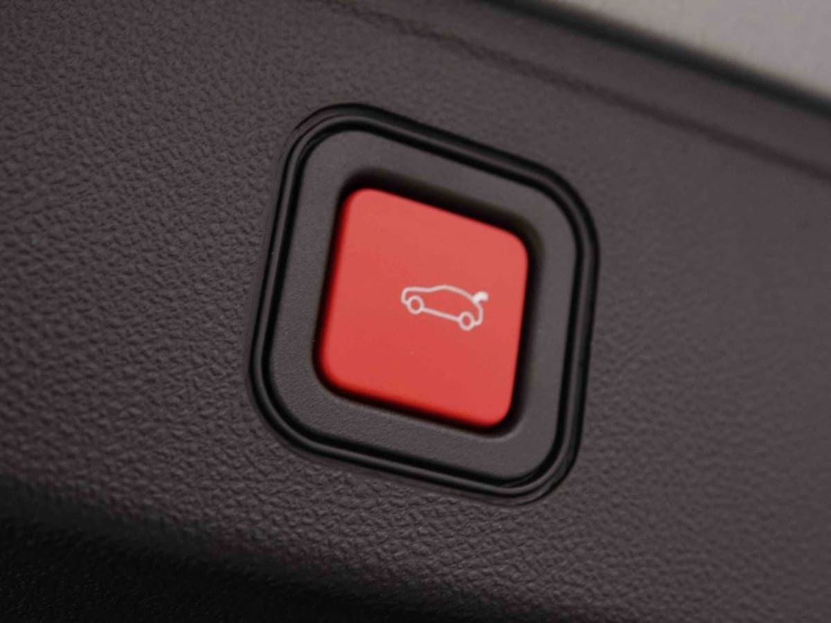 359189_p2 - JEEP - AVENGER - 2025 - photo 7