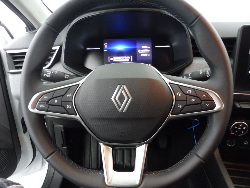 72499_p51 - RENAULT - CLIO - 2025 - photo 17