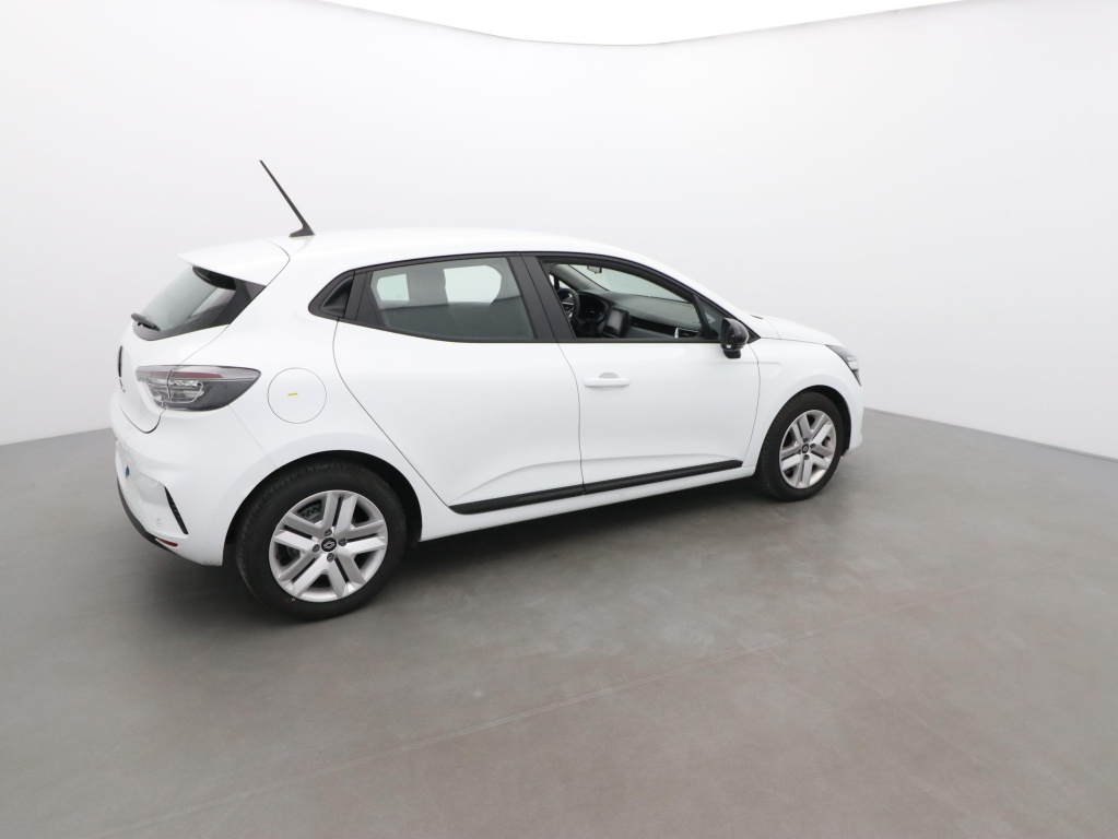 72520_p51 - RENAULT - CLIO - 2025 - photo 3