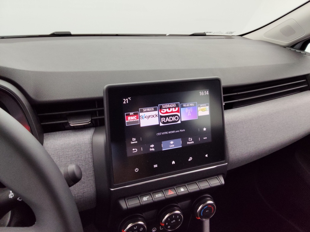 72530_p51 - RENAULT - CLIO - 2025 - photo 12