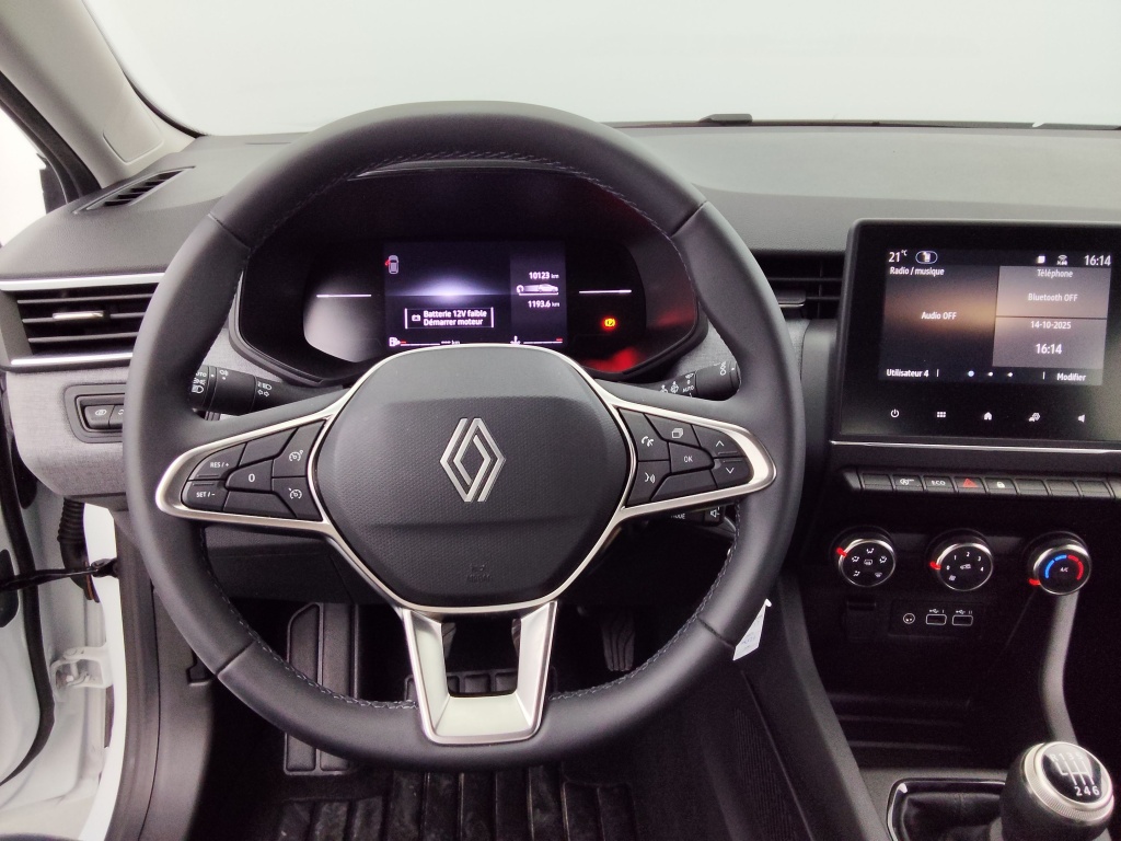 72530_p51 - RENAULT - CLIO - 2025 - photo 16