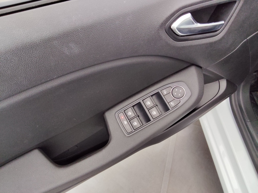 72530_p51 - RENAULT - CLIO - 2025 - photo 17