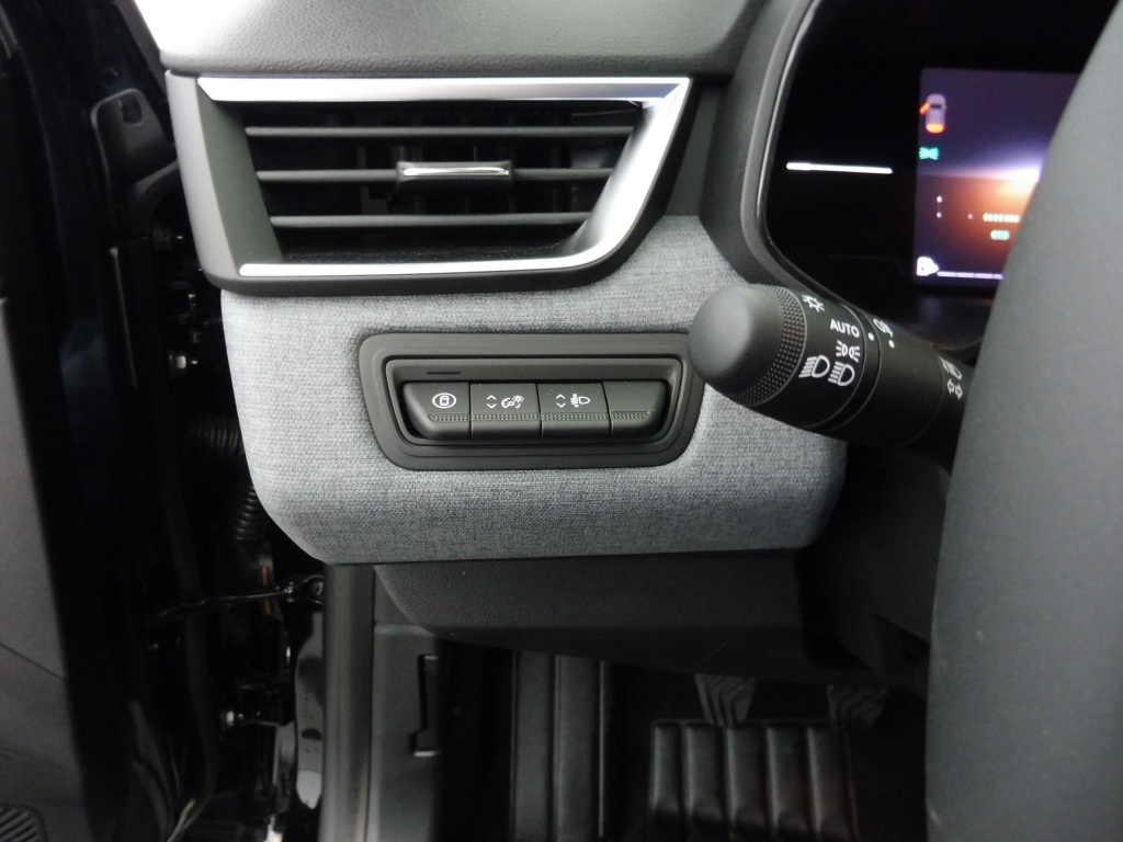 72762_p51 - RENAULT - CLIO - 2025 - photo 8