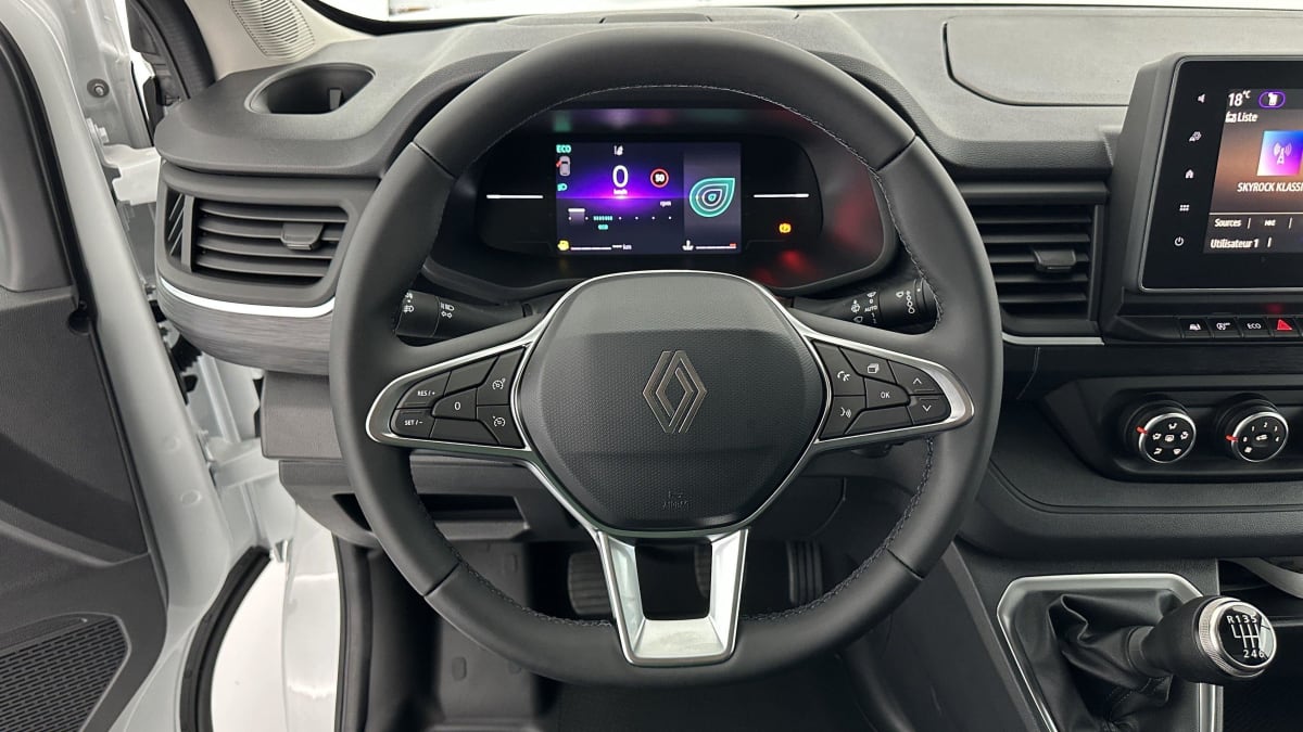 360355_p2 - RENAULT - TRAFIC - 2025 - photo 10