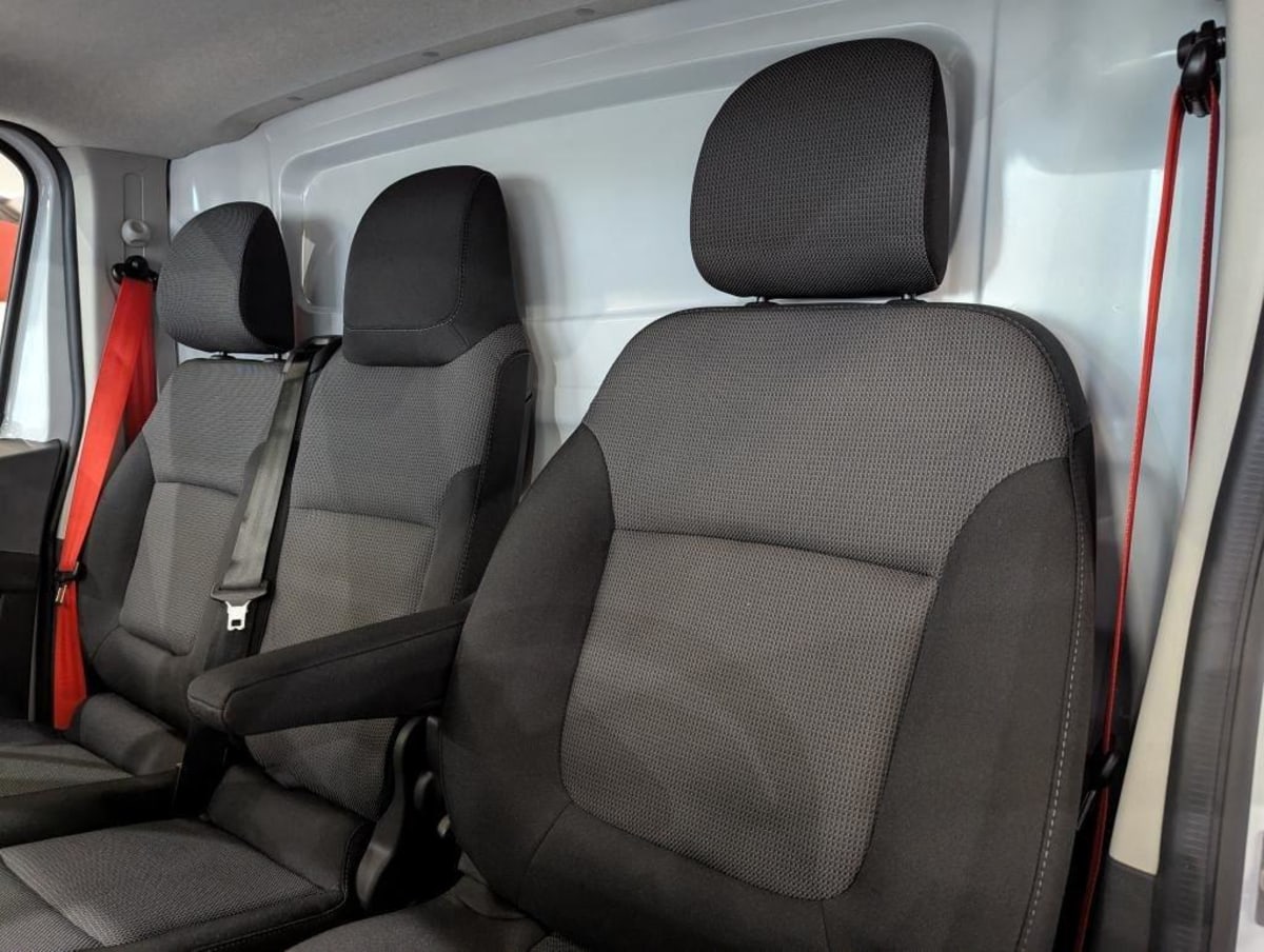 330012_p2 - RENAULT - TRAFIC - 2025 - photo 6