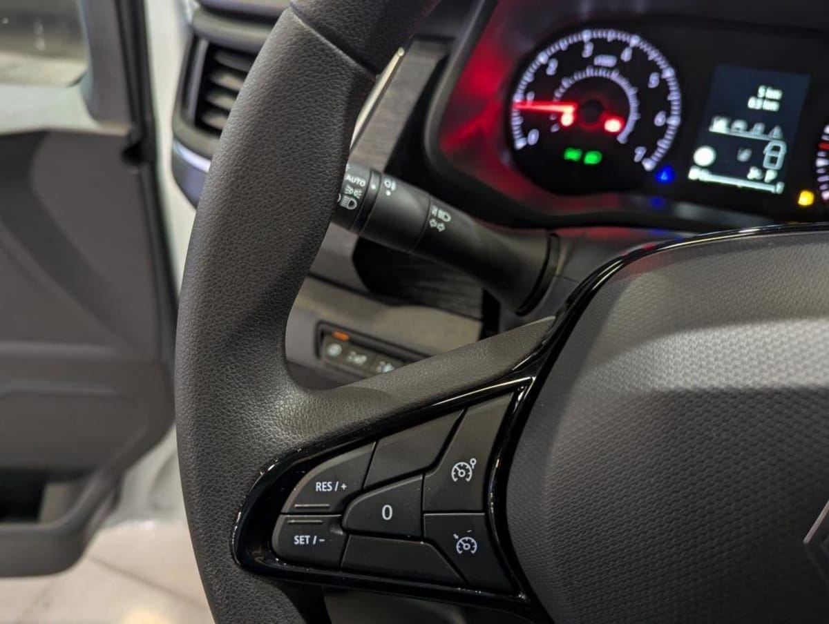 330012_p2 - RENAULT - TRAFIC - 2025 - photo 8