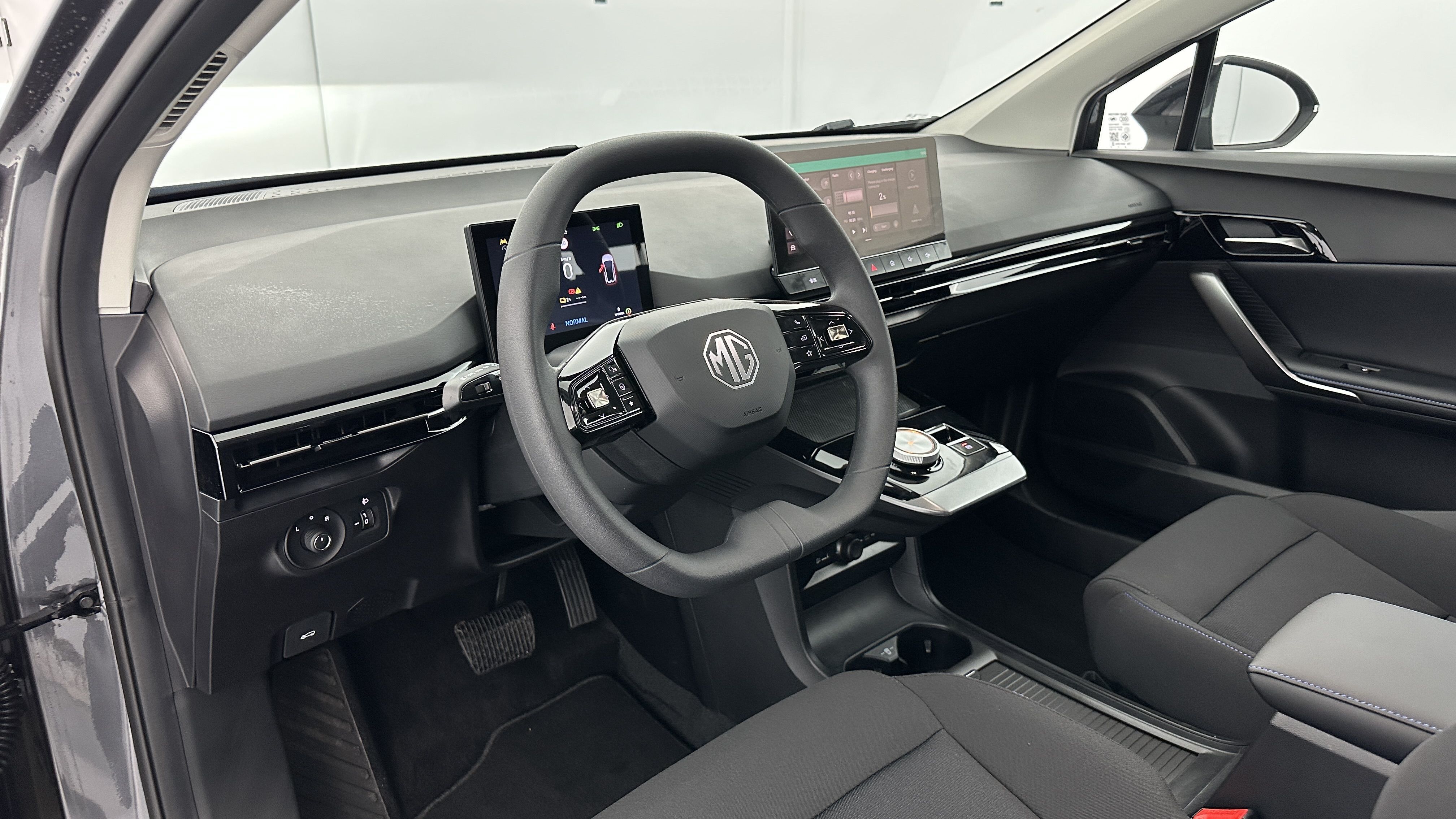 GLI00007013_p53 - MG - MG4 - 2025 - photo 6