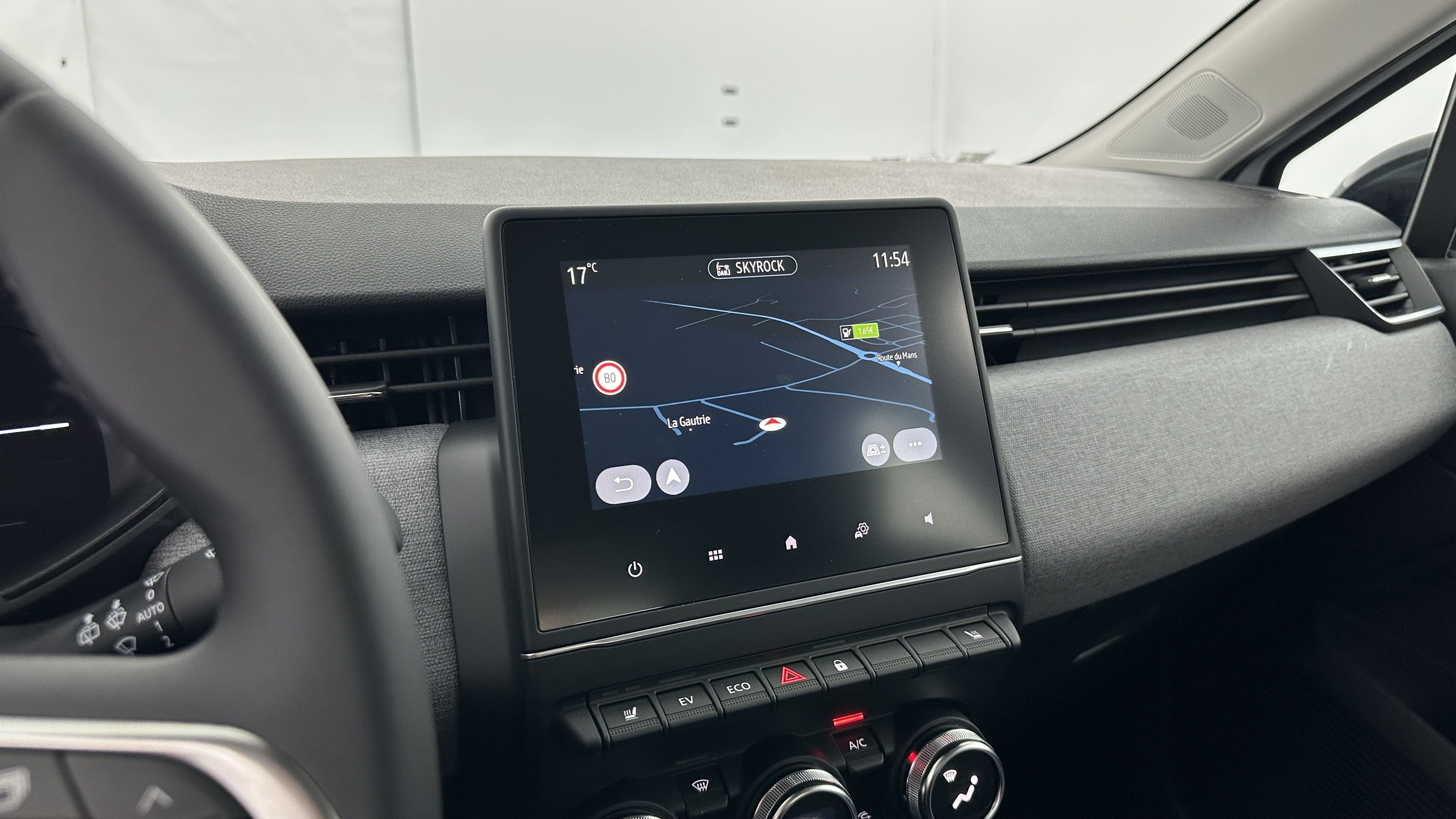 GLI00002840_p53 - RENAULT - CLIO - 2025 - photo 18