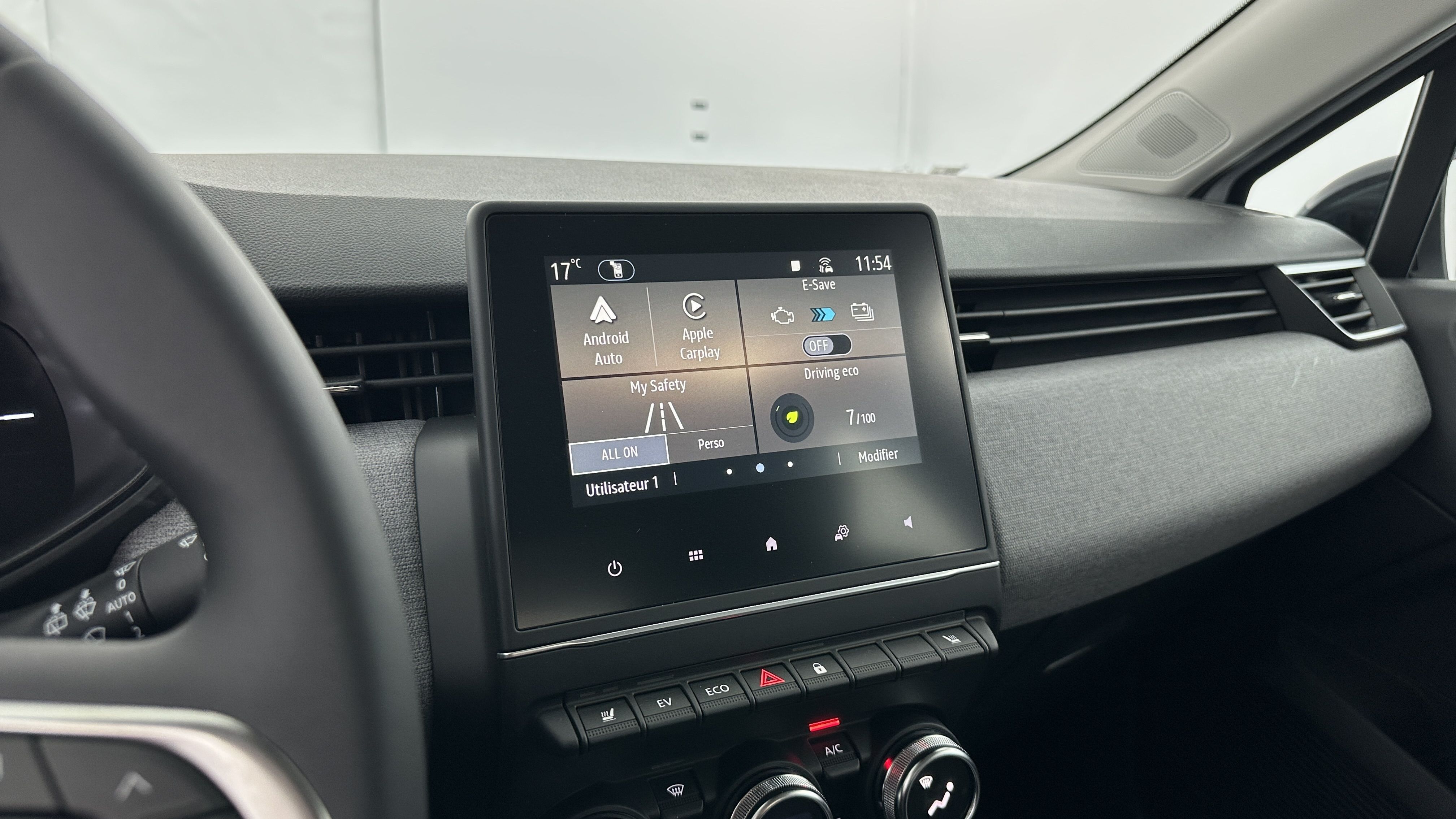 GLI00002840_p53 - RENAULT - CLIO - 2025 - photo 19