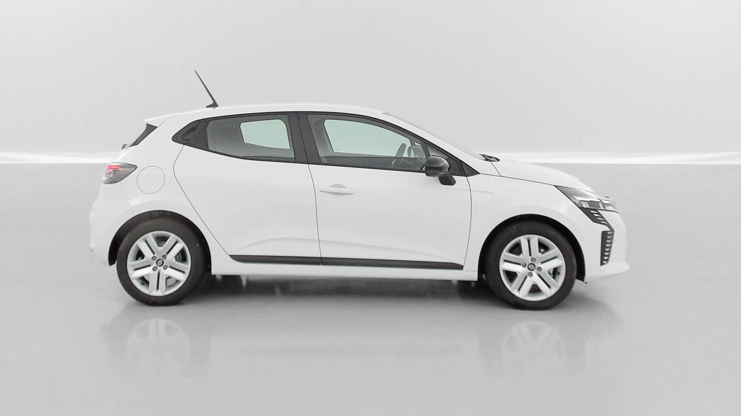 GLI00002840_p53 - RENAULT - CLIO - 2025 - photo 25