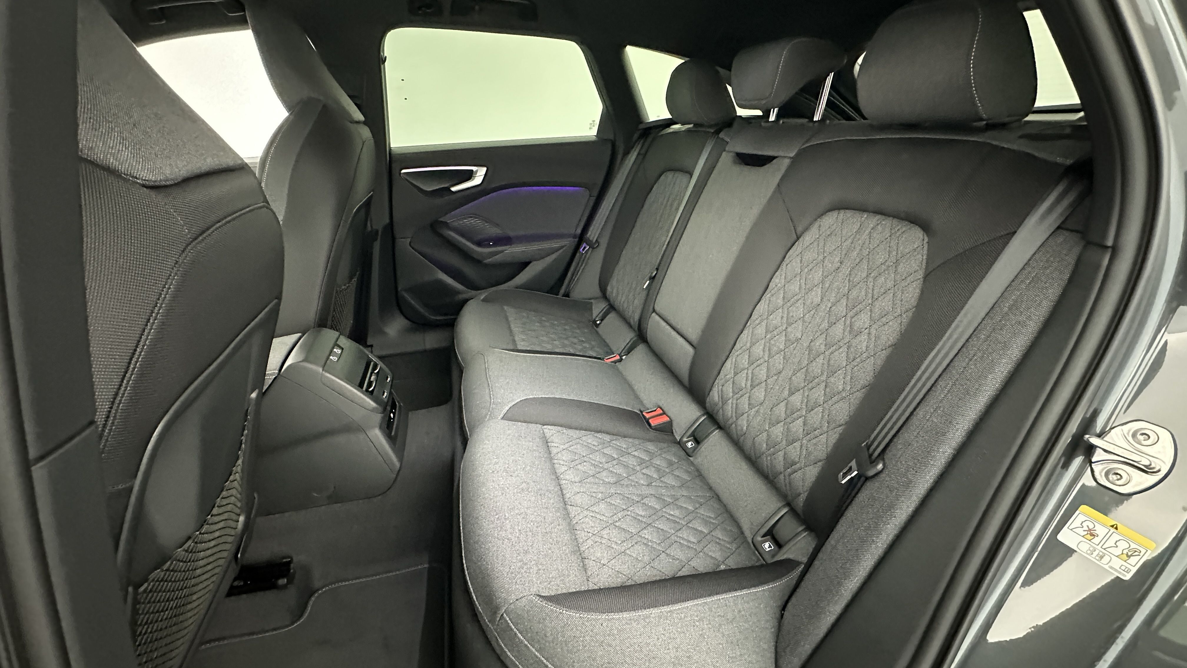 GLI00006564_p53 - AUDI - A5 - 2025 - photo 9