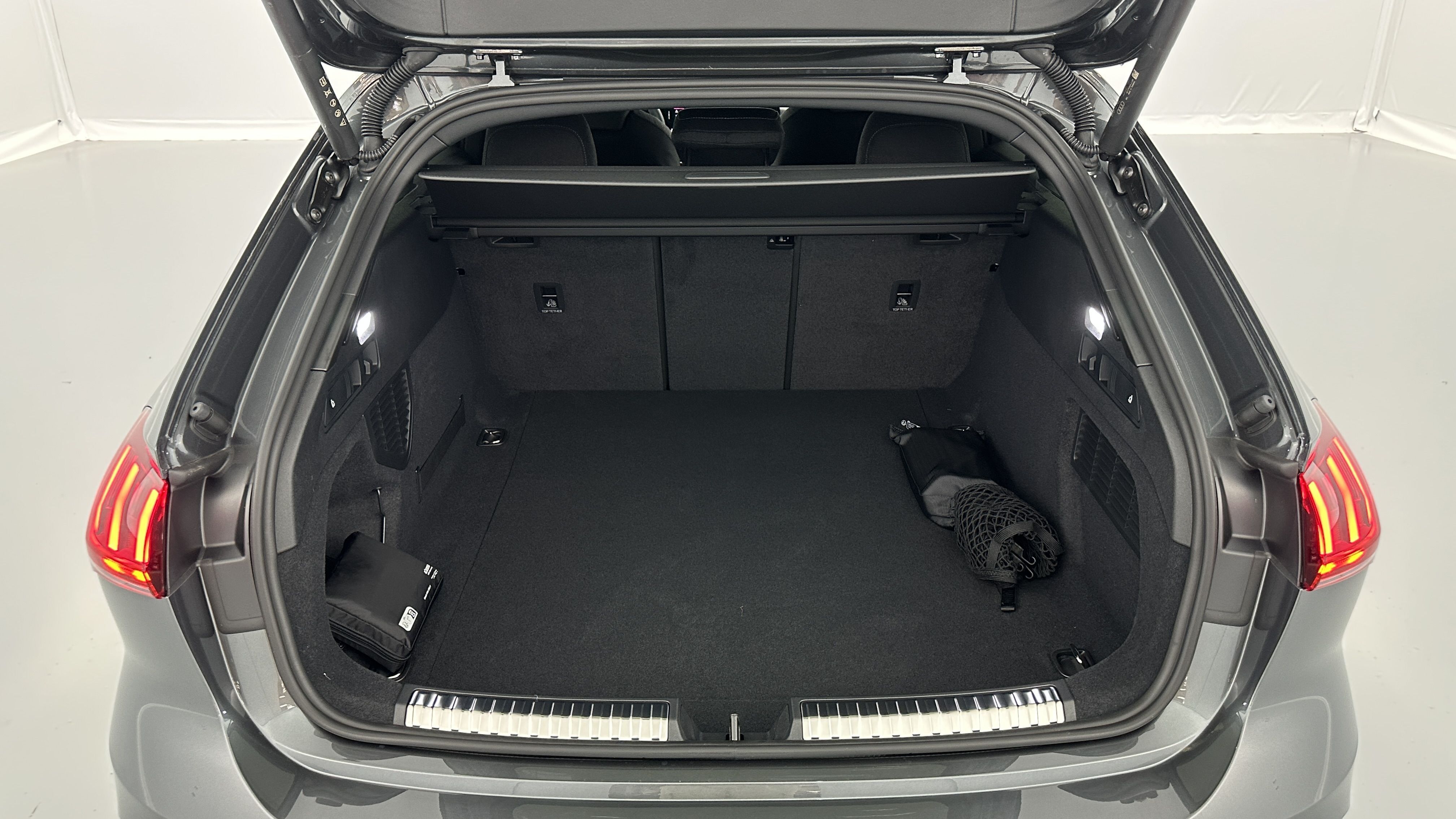 GLI00006564_p53 - AUDI - A5 - 2025 - photo 10