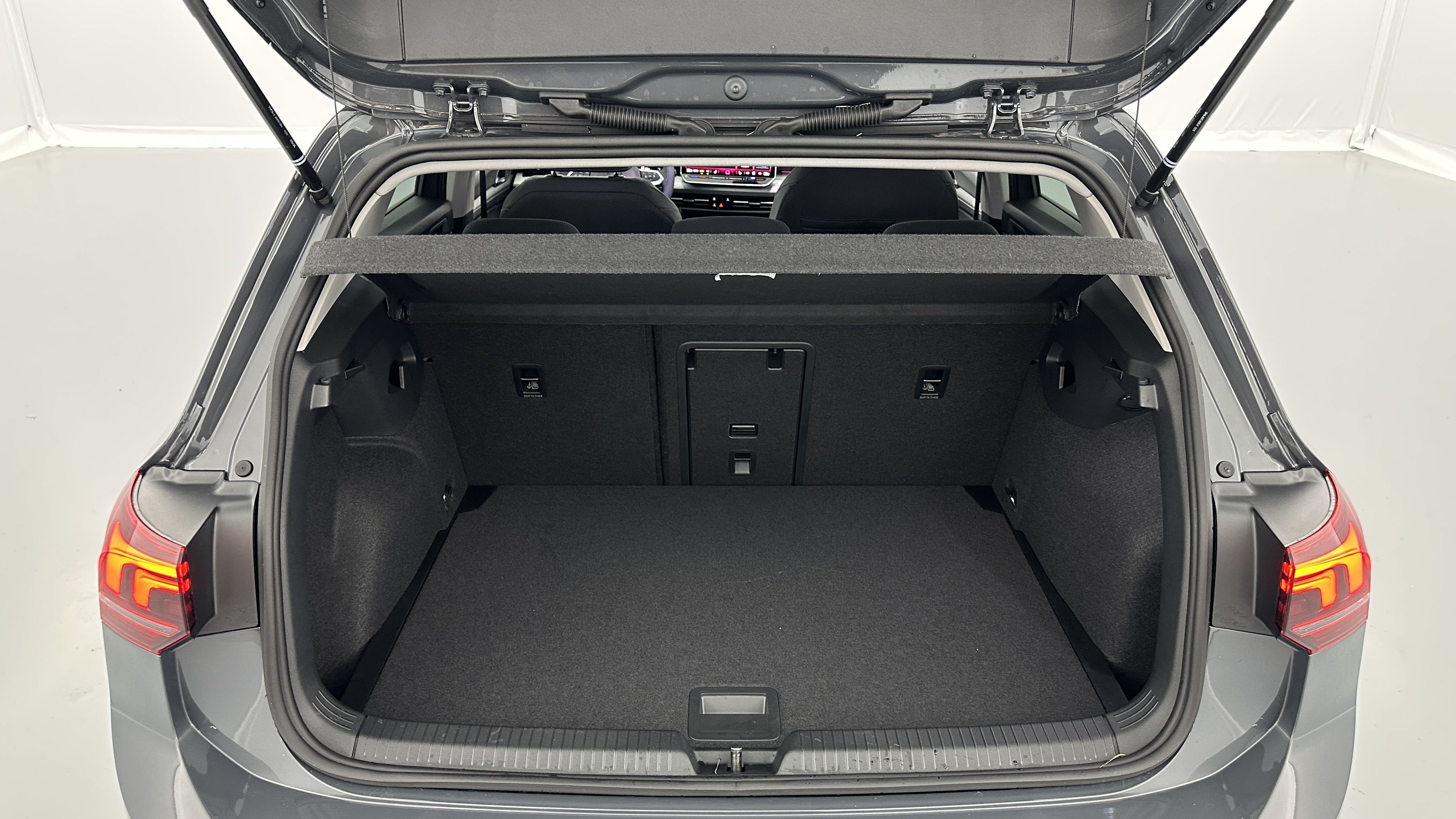 GLI00001756_p53 - VOLKSWAGEN - GOLF - 2025 - photo 10