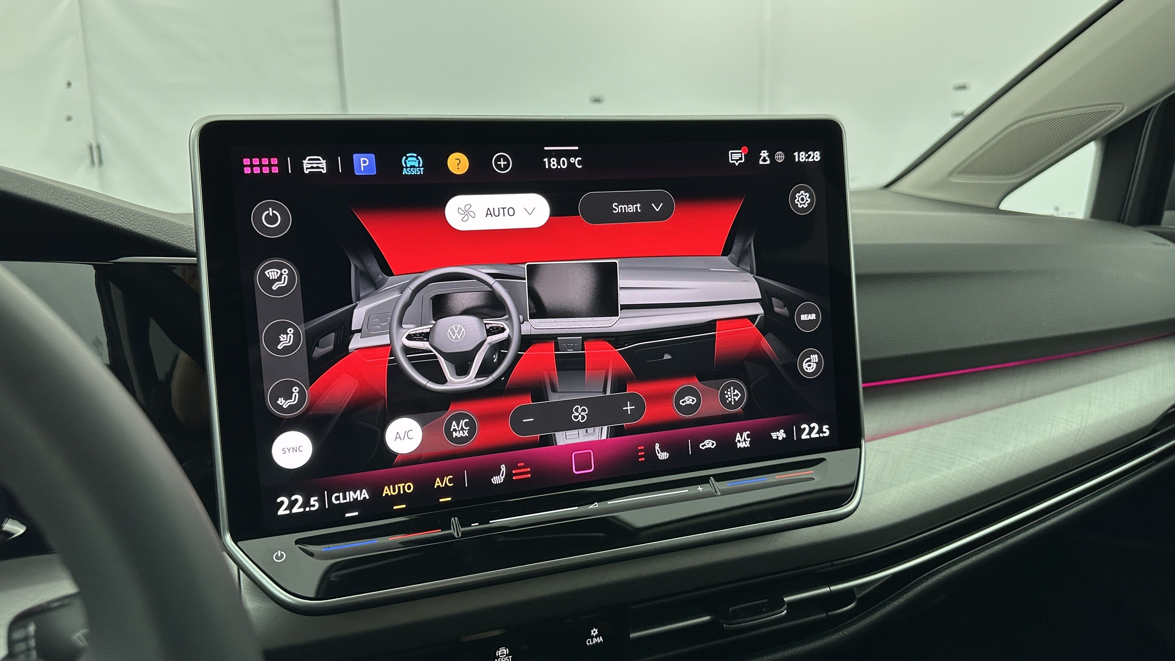 GLI00001756_p53 - VOLKSWAGEN - GOLF - 2025 - photo 21