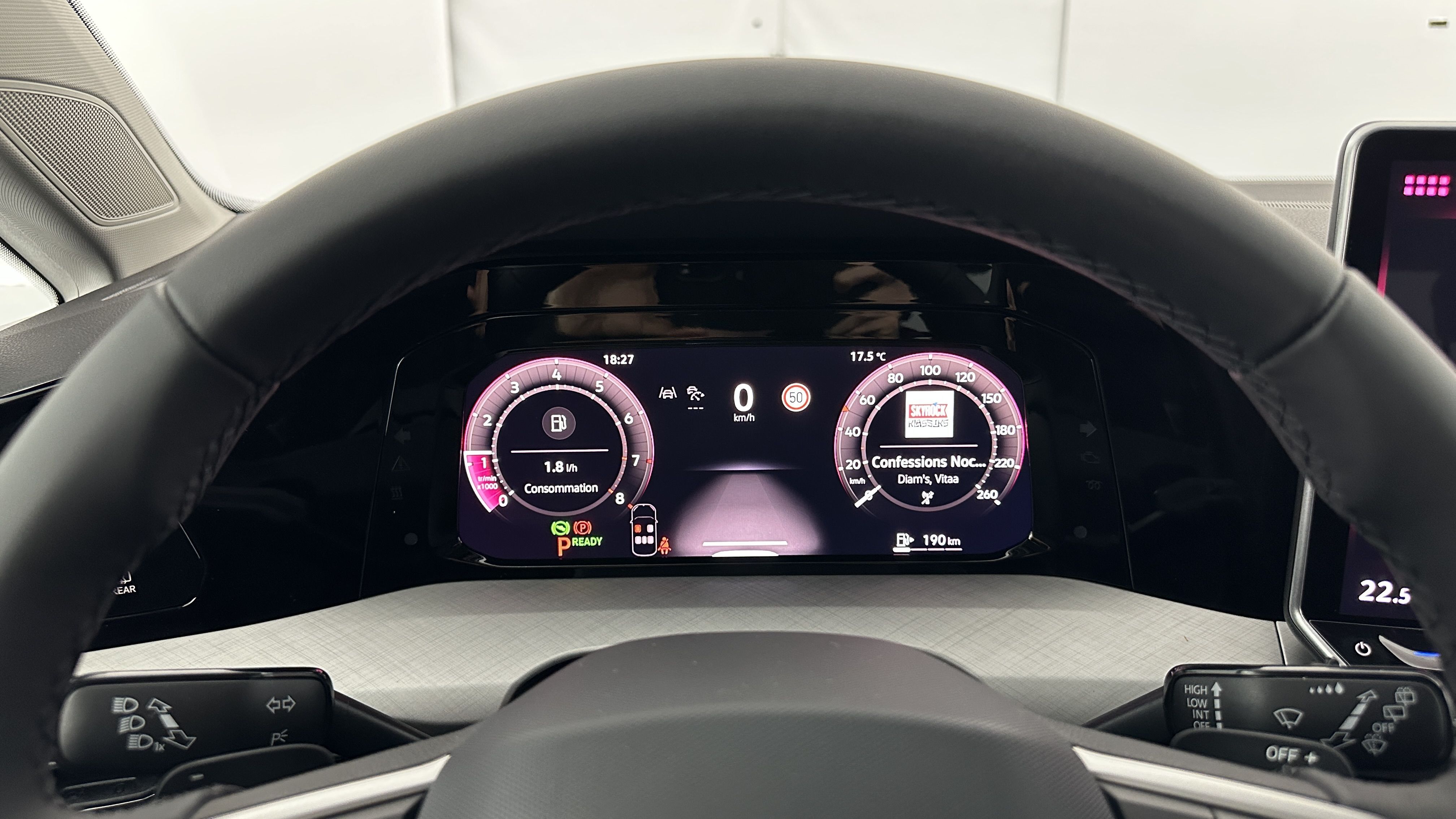 GLI00001755_p53 - VOLKSWAGEN - GOLF - 2025 - photo 15