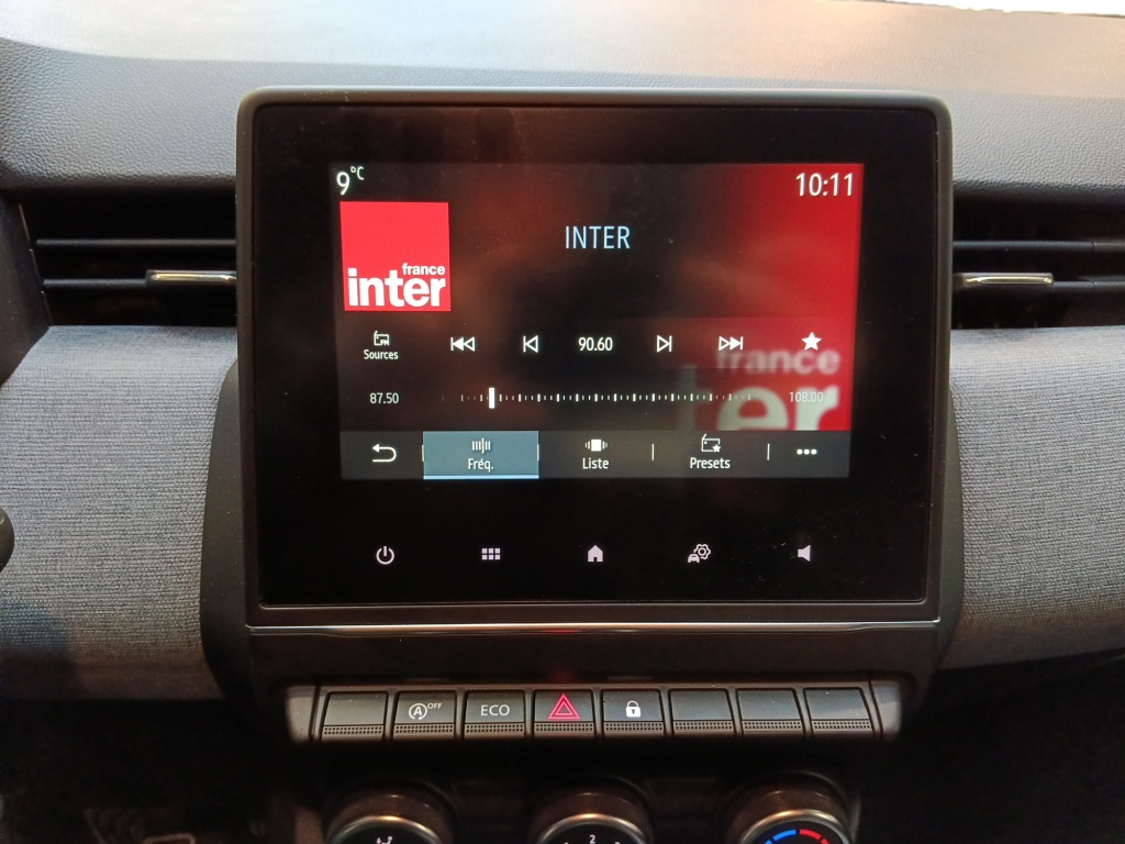 72544_p51 - RENAULT - CLIO - 2025 - photo 17