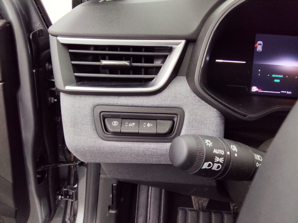 72487_p51 - RENAULT - CLIO - 2025 - photo 8