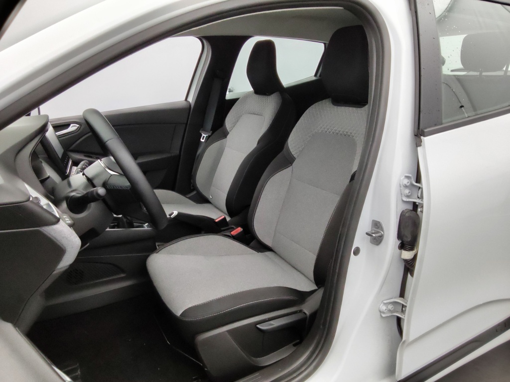 72563_p51 - RENAULT - CLIO - 2025 - photo 14