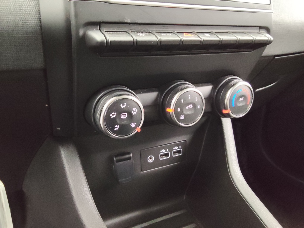 72563_p51 - RENAULT - CLIO - 2025 - photo 7