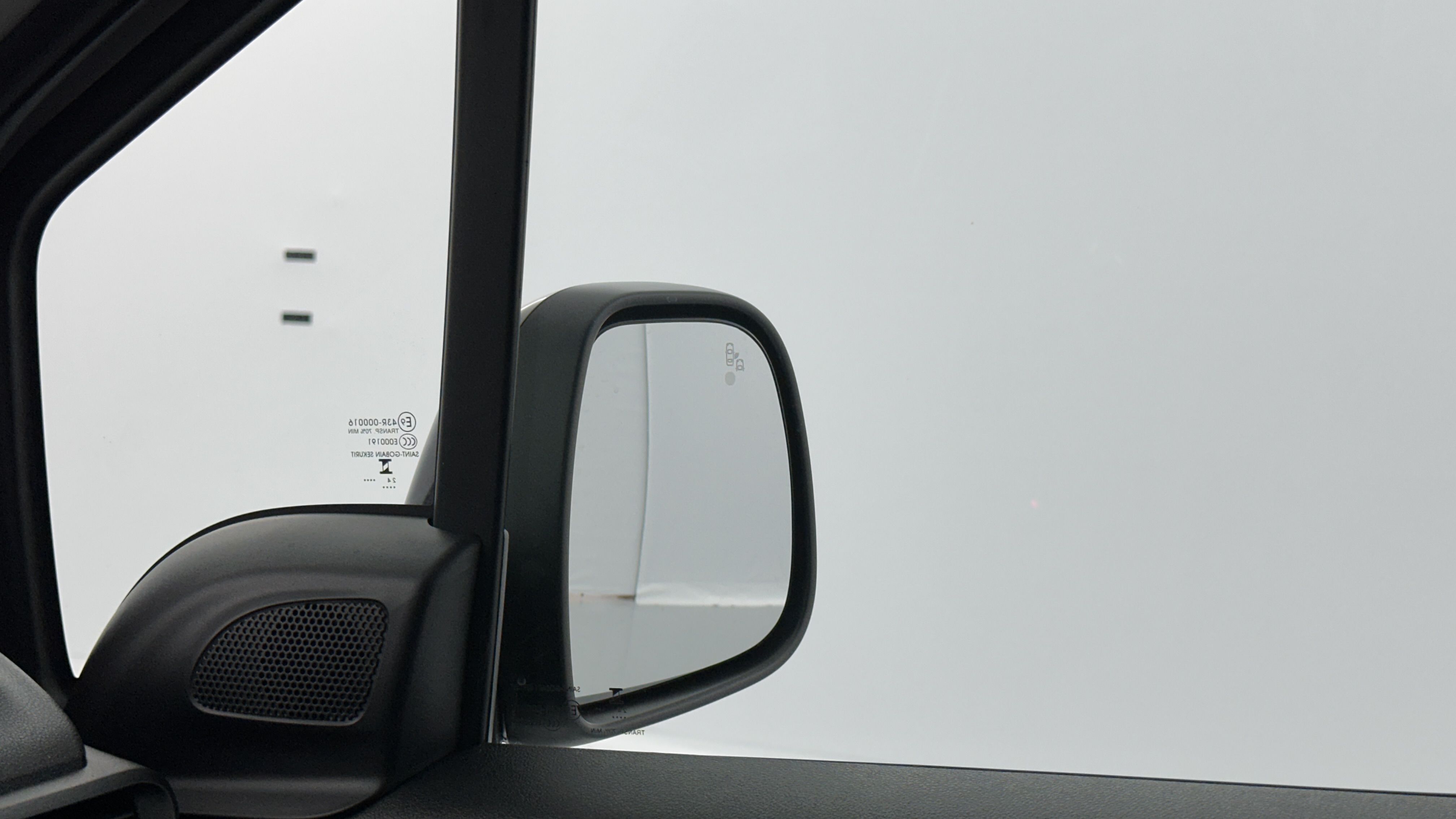 GLI00002295_p53 - CITROEN - BERLINGO - 2025 - photo 16