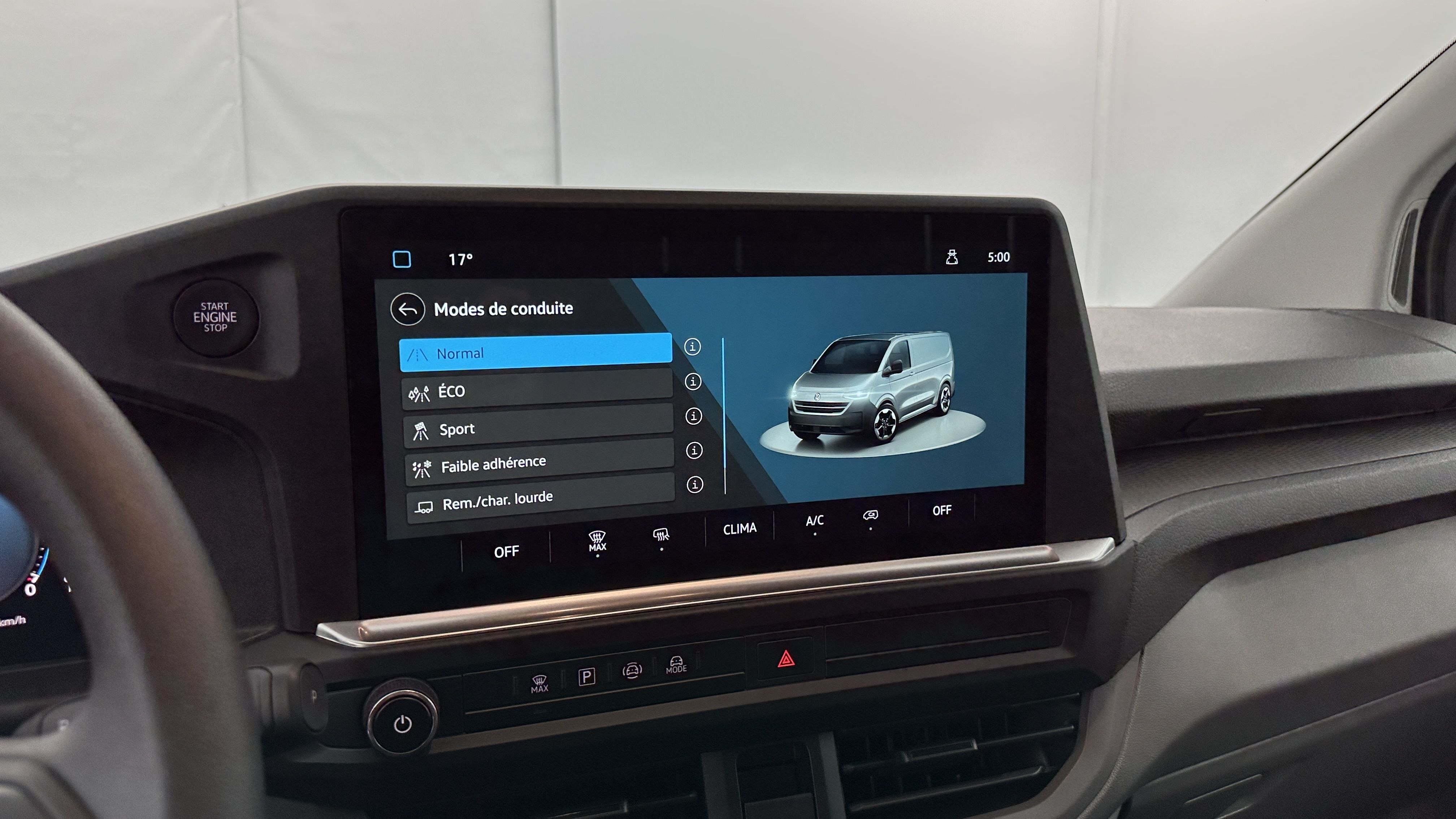 GLI00007684_p53 - VOLKSWAGEN - TRANSPORTER - 2025 - photo 17