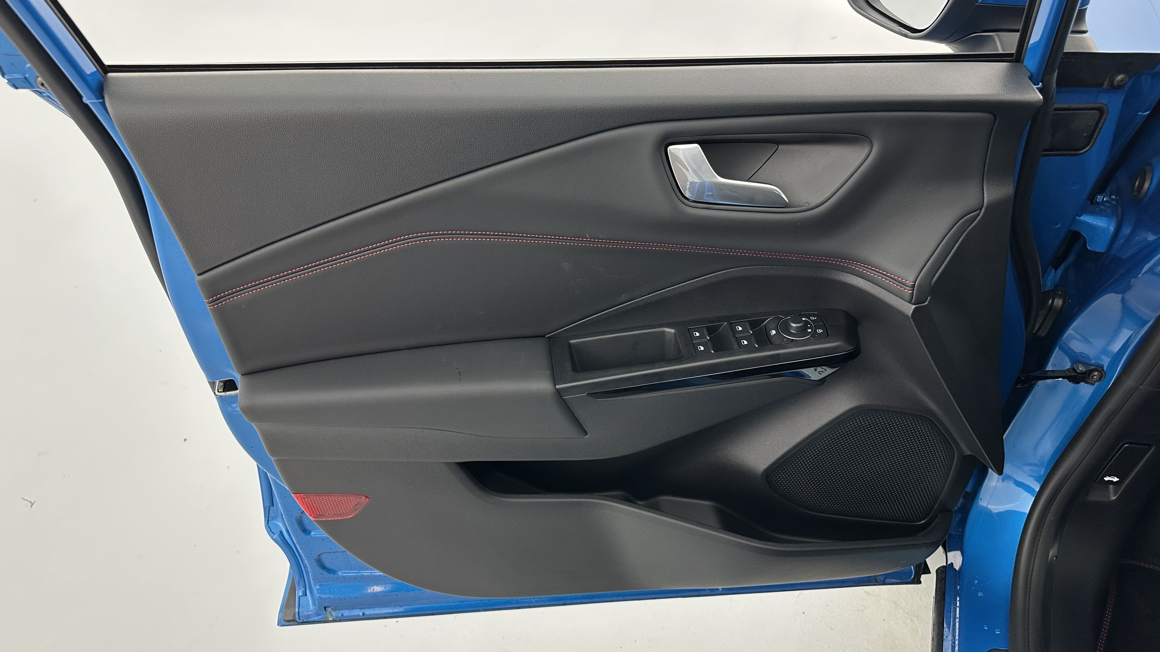 GLI00009881_p53 - FORD - PUMA - 2025 - photo 13