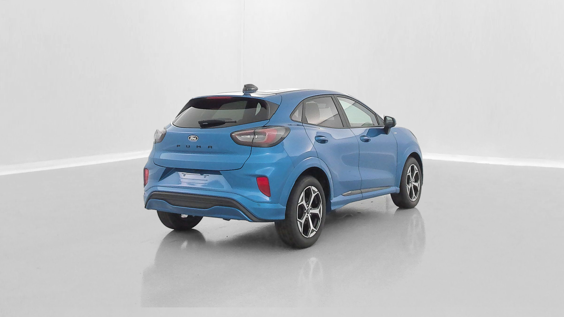 GLI00009881_p53 - FORD - PUMA - 2025 - photo 25