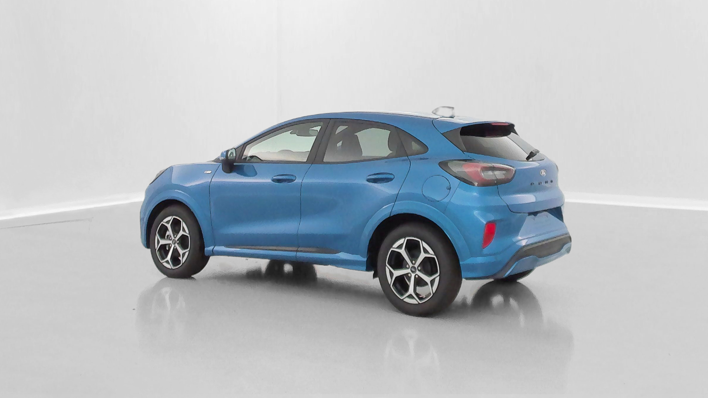 GLI00009881_p53 - FORD - PUMA - 2025 - photo 28