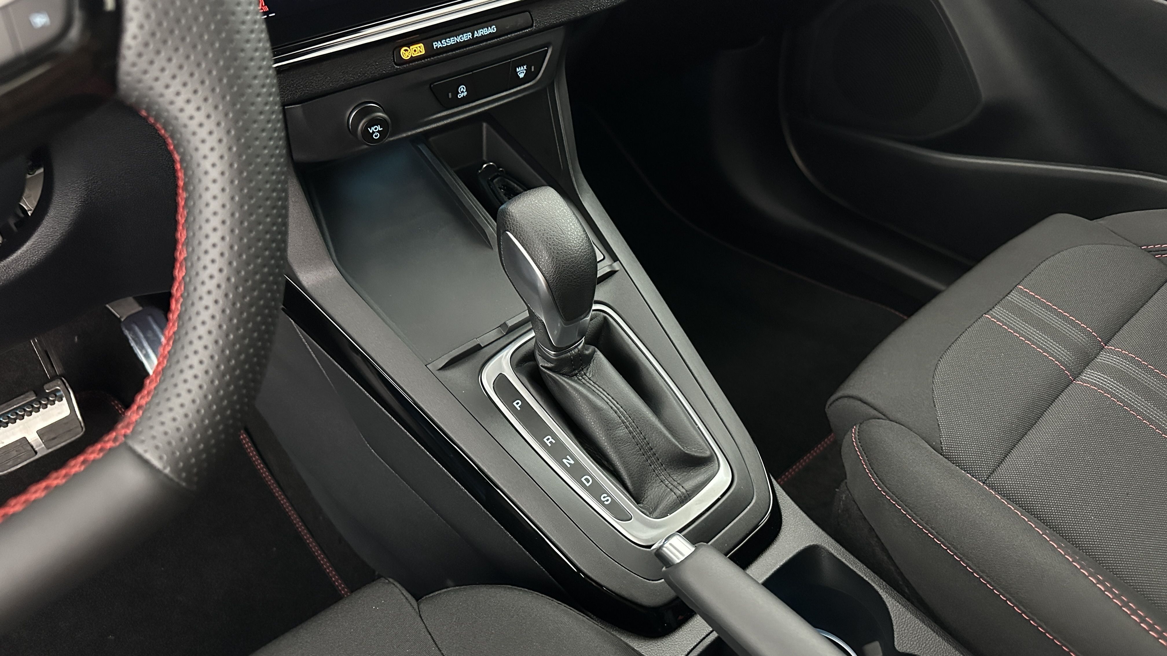 GLI00009893_p53 - FORD - PUMA - 2025 - photo 16