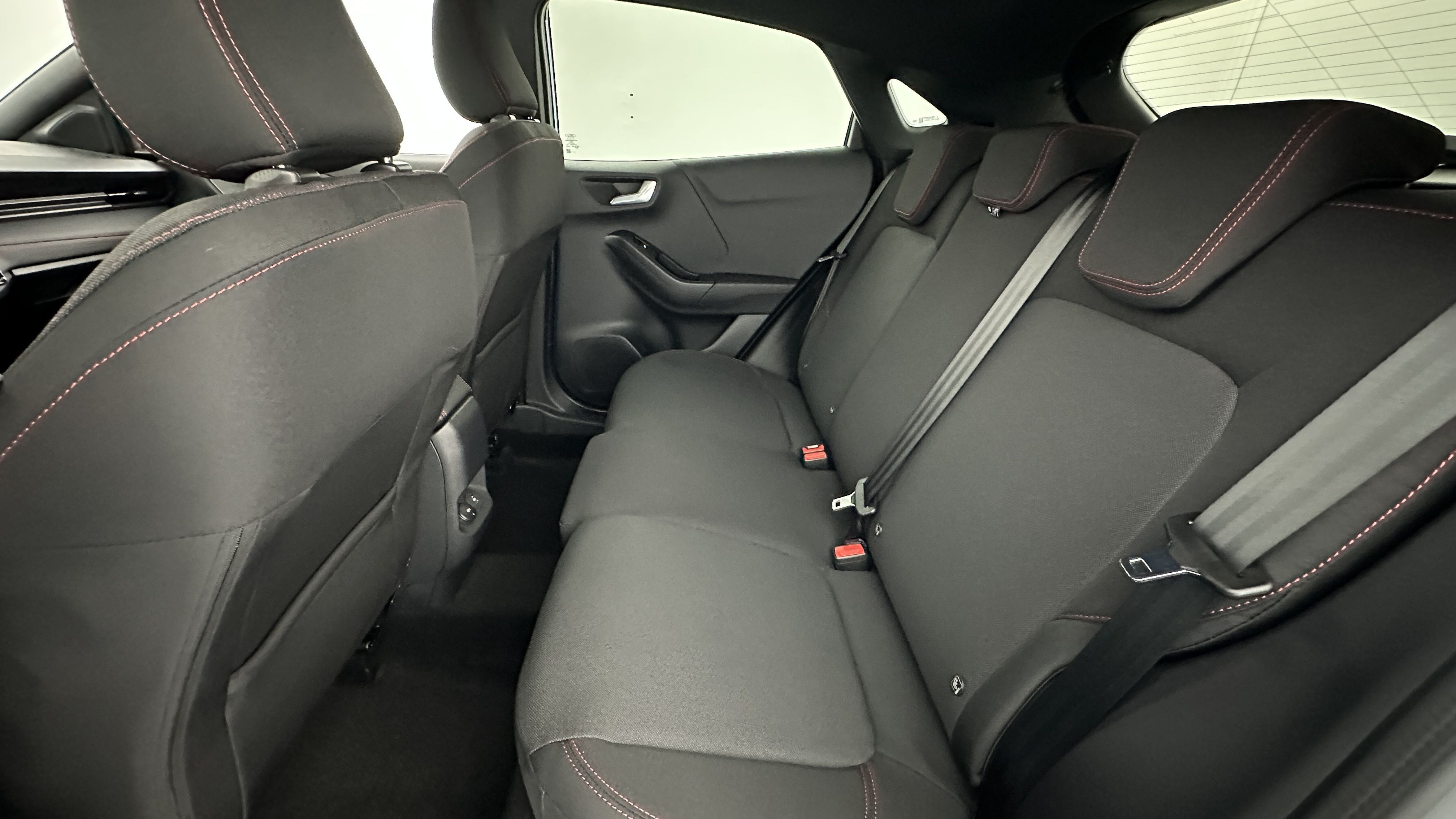 GLI00009892_p53 - FORD - PUMA - 2025 - photo 9