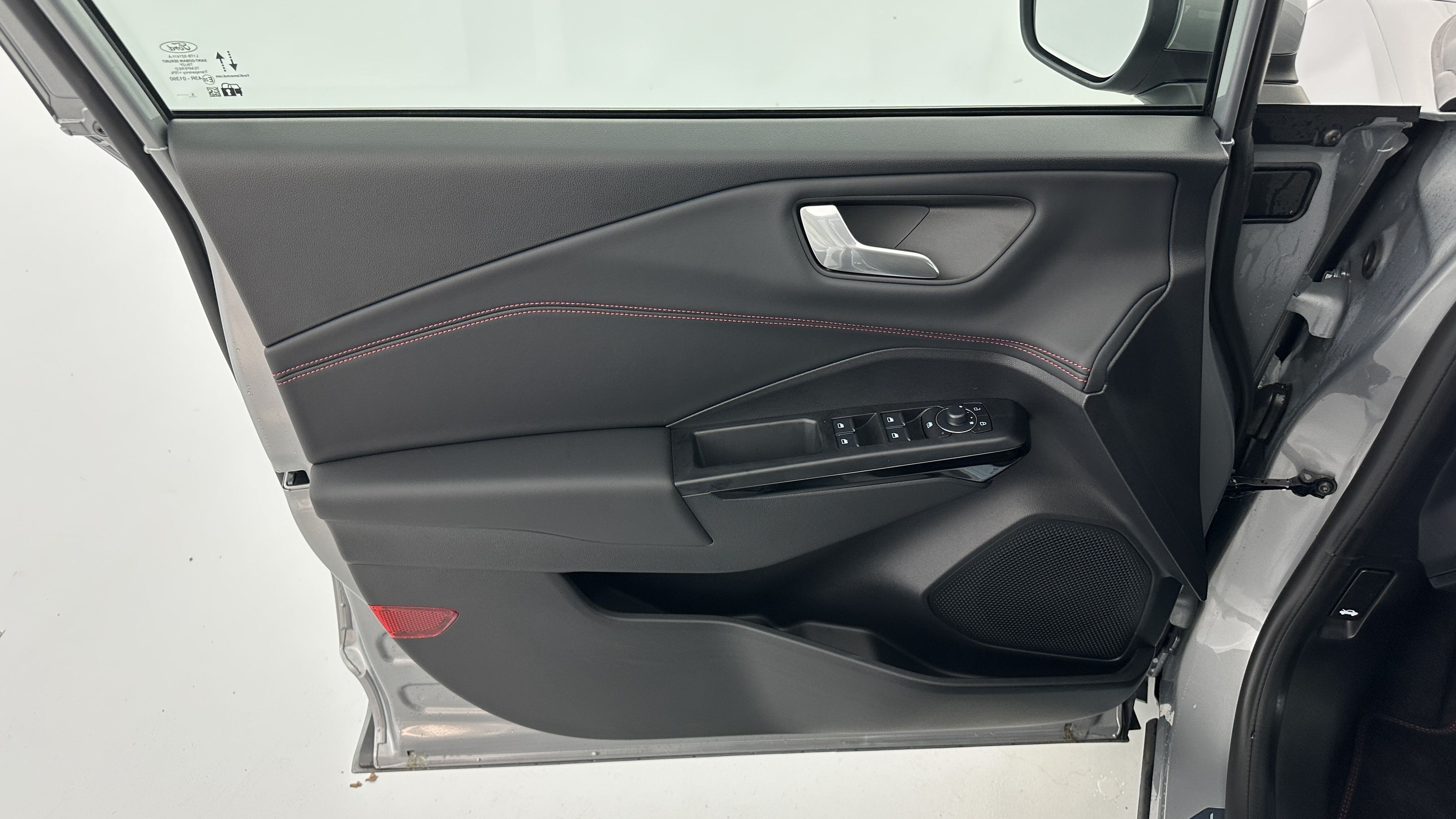 GLI00009892_p53 - FORD - PUMA - 2025 - photo 12