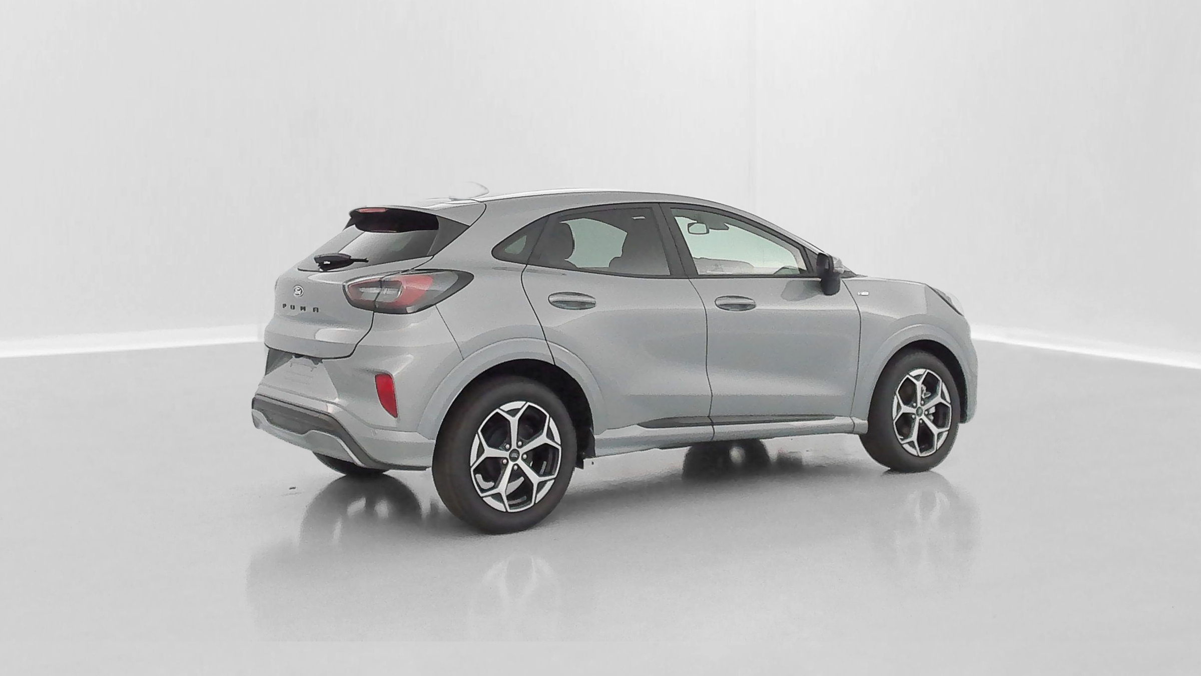 GLI00009890_p53 - FORD - PUMA - 2025 - photo 28